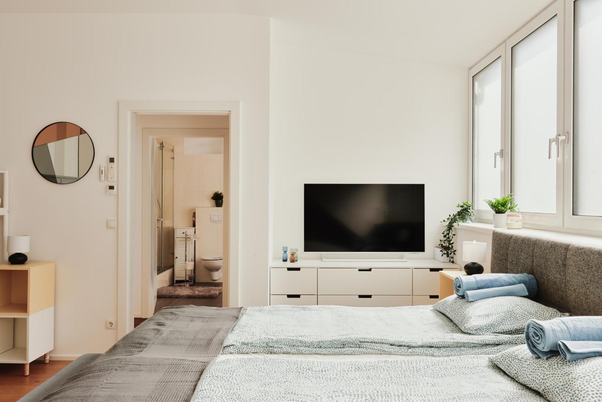 New Spacious Ultra-Modern Apartment In Wien Westbahnhof ภายนอก รูปภาพ